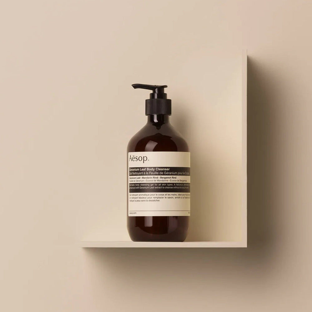 Geranium Leaf Body Cleanser Lifestyle Image